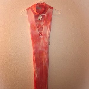 Tie Die V-neck dress 👗